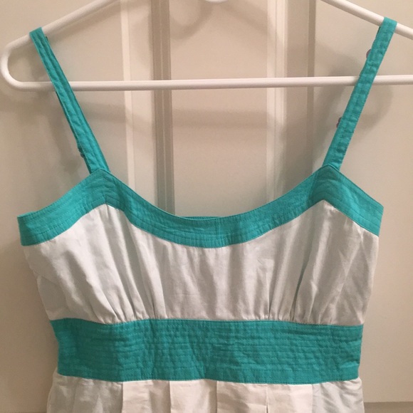 Host Pick! New with Tags Guess Dress - Picture 5 of 6